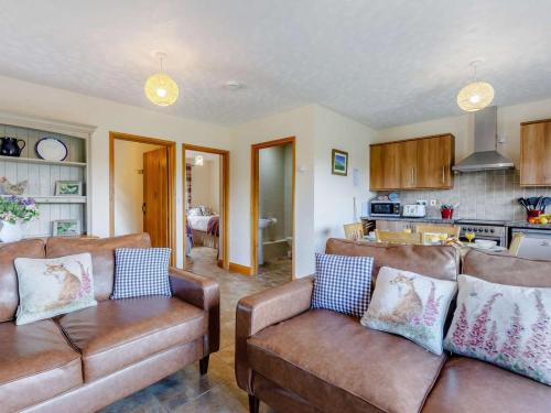 Iekārtas, 2 Bed in Worcester oc-cc008 in Clifton upon Teme