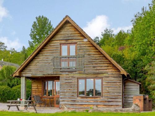 Iekārtas, 3 Bed in Worcester oc-cc037 in Clifton upon Teme