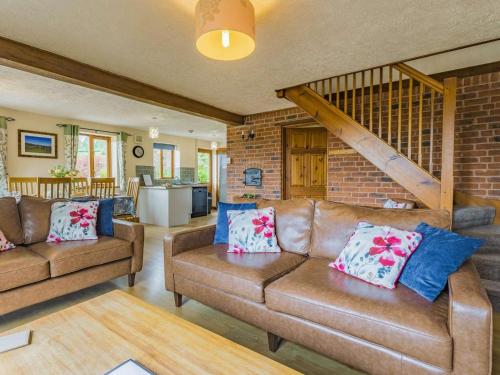 Iekārtas, 3 Bed in Worcester oc-cc030 in Clifton upon Teme