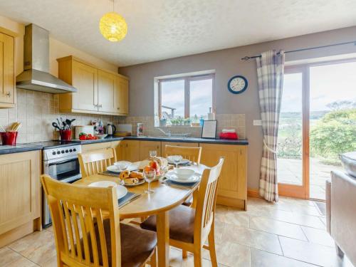 Iekārtas, 2 Bed in Worcester oc-cc071 in Clifton upon Teme
