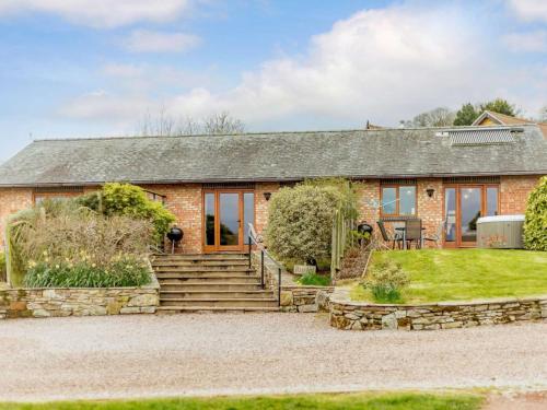 Iekārtas, 2 Bed in Worcester oc-cc071 in Clifton upon Teme