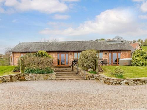 Iekārtas, 2 Bed in Worcester oc-cc071 in Clifton upon Teme