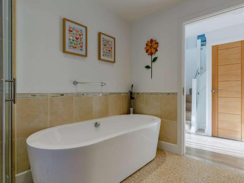 4 Bed in Newquay oc-90325, Newquay (Foto 8)