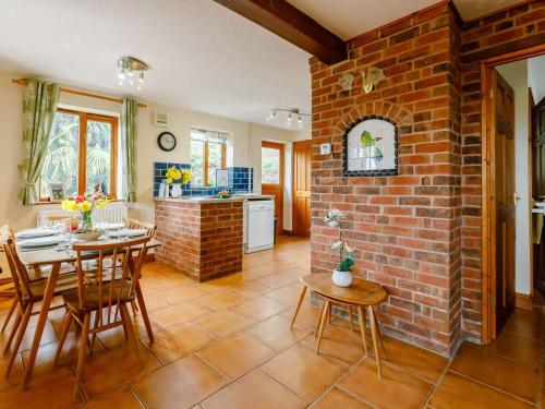 Iekārtas, 3 Bed in Worcester oc-cc099 in Clifton upon Teme