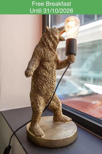 The Bear And Ween - Malta