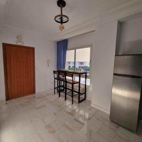 Ennasr Comfort Stay, 2 Bedrooms, near Airport & Medical Centers – khách sạn tại Ennasr