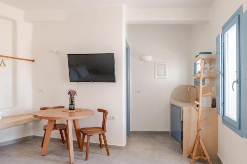 Akrorama private villas and suites in Akrotiri