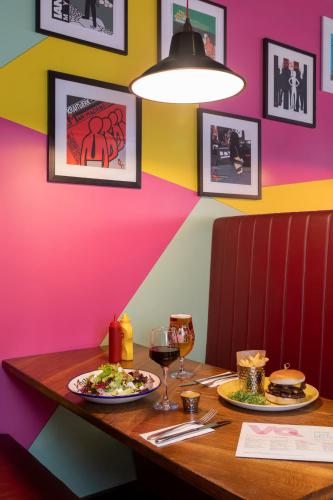 Restaurang, STG Hotel Oxford Street – formerly St Giles London Hotel&nbsp; in London