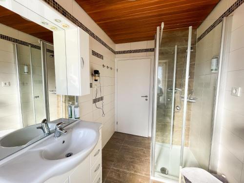 Bathroom, Modern Apartment Wissenbach 1 in Limburg