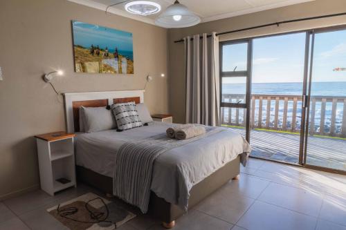 2 bedrooms, 4 beds