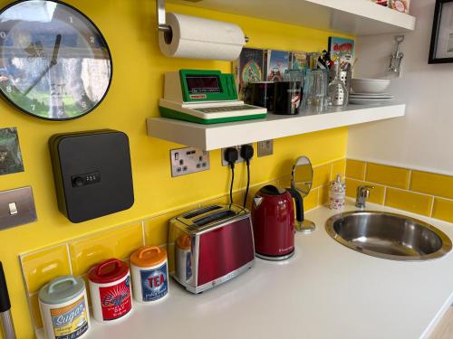 Iekārtas, Cherry Cottage Retro Stay, Stourport-on-Severn in Stourport-on-Severn