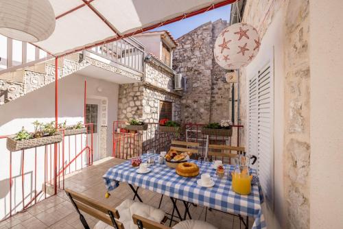 beranda/teres, Casa Vlatka-Cozy studio & room in Hvar