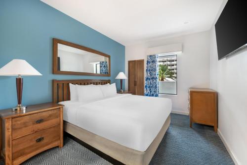 2 bedrooms, 3 beds