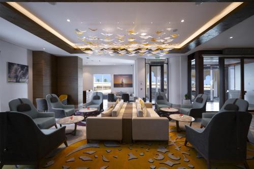 로비, Hilton Garden Inn Al Khobar King Fahd Causeway in 알 코바르