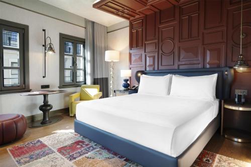 Canopy By Hilton Istanbul Taksim - image 11