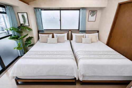 2th floor with elevator 3min walk from Koma Gome on the Yamanote Line 2 rooms and 1 living room, maximum 8 people, direct access to Shinjuku, Ueno, Akihabara, Ginza, Tokyo Ikebukuro, Shinjuku, Shibuya, Tokyo