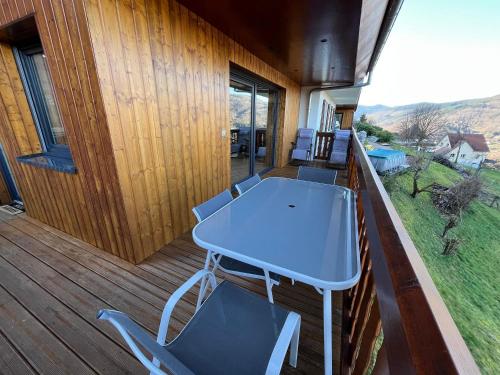 Balkons/terase, Le Chalet de la belle vue in Fušī