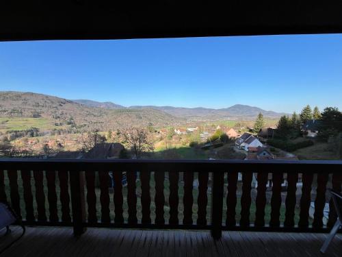 Balkons/terase, Le Chalet de la belle vue in Fušī