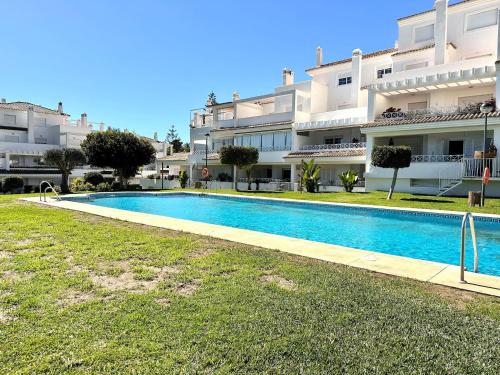 Moderno apartamento con preciosas vistas al mar en urbanización con piscina - Rio Real 11 2G - El Vacar