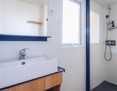 2 bedrooms, 4 beds