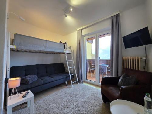 1 bunk bed
