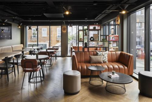 Lobby, Spark by Hilton London Romford near Romford Golf Club