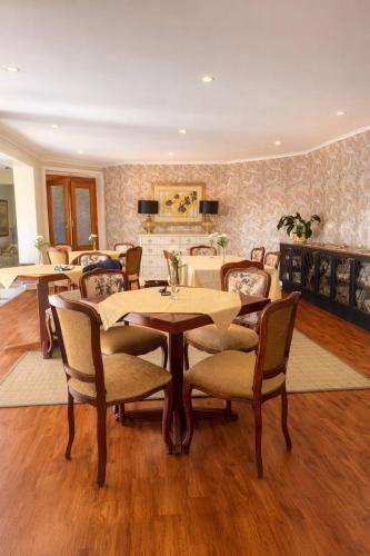 Food and beverages, The Gables Boutique Hotel in Amatola Coastal