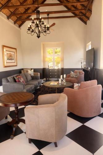 Bar/lounge, The Gables Boutique Hotel in Amatola Coastal
