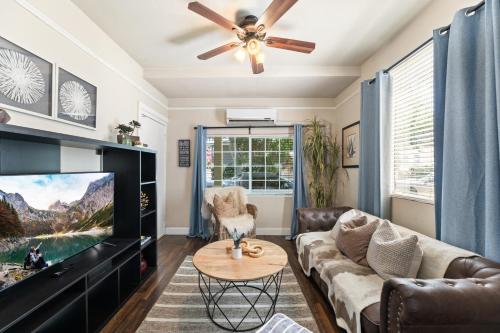 Perfect Location Walking Distance to Everything