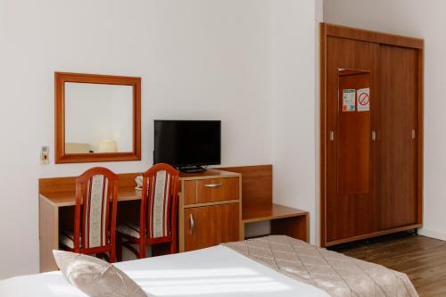 Hotel N – Belgrade, NY
