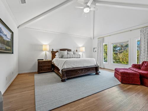 Stunning Spacious Family Home in University Park in University Park