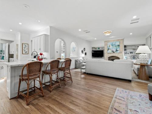Stunning Spacious Family Home in University Park in University Park