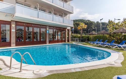 Swimming pool, BLUESEA Montevista Hawai in Lloret De Mar
