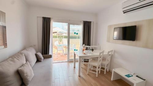 BLUESEA Don Jaime Room Type - One-Bedroom Apartment Superior