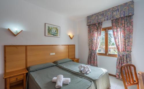 2 bedrooms, 5 beds