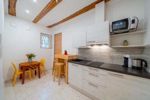 Gardar Studio Fox in Gries-San Quirino