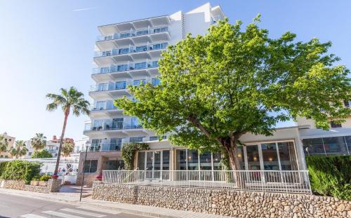 Blue Sea Cala Millor - image 6