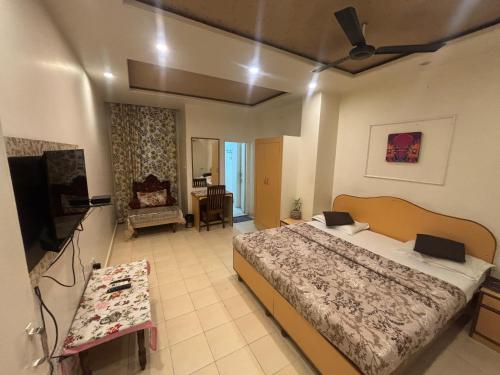 room detail thumbnail 0