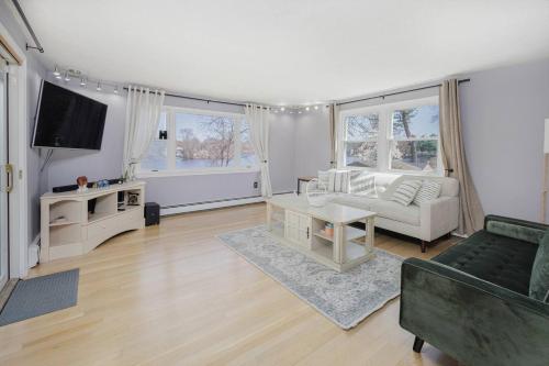 Hidden Gem Lake House 3BR, 2.5BA in 蘭多夫