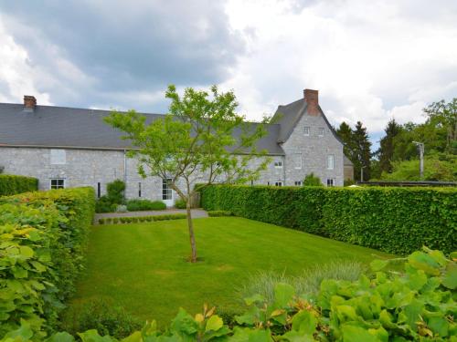 Luxurious Farmhouse in Falaen with Sauna