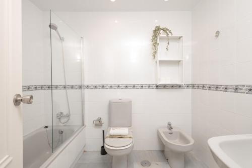 C19 Sunny Apartment with Pool and Terrace - image 3