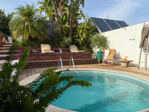 Casa do Campo - offers peace and luxury combined with simplicity and heated private saltwaterpool – khách sạn tại Barragem
