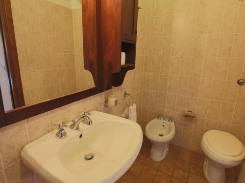 Comfy Farmhouse in Proceno with Swimming Pool