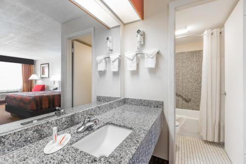 Beacon South Beach Hotel - 화장실