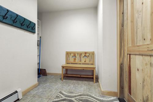 Chateau at Dyer Trail - image 5