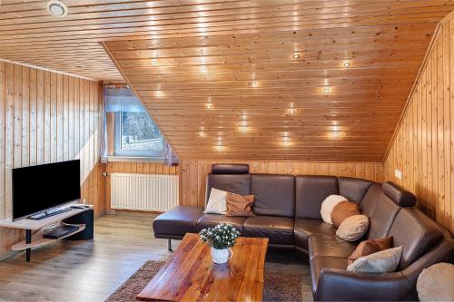 Fewo Tanja's Blumenparadies - Apartment - Hollfeld