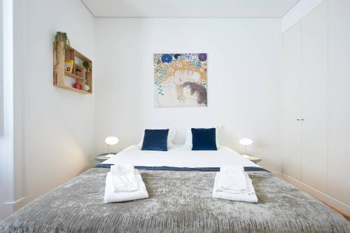 Cascais centre bright 65m2 apartment T2 at the perfect location - image 5