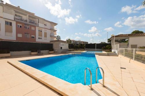 Puerto Jávea II con piscina y terraza
