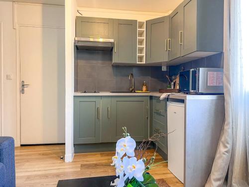 Doux Pavillon- LAstra -10min Disney-Free Parking in 比西聖喬治