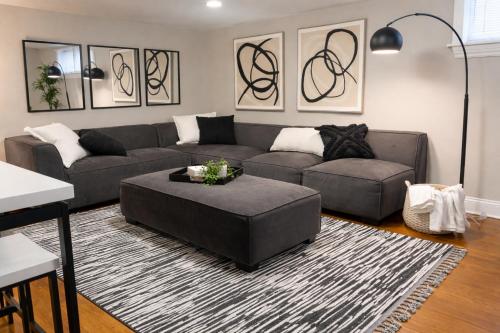 Close to UNC with Great Yard, Firepit & Free Bikes! in Greeley, USA